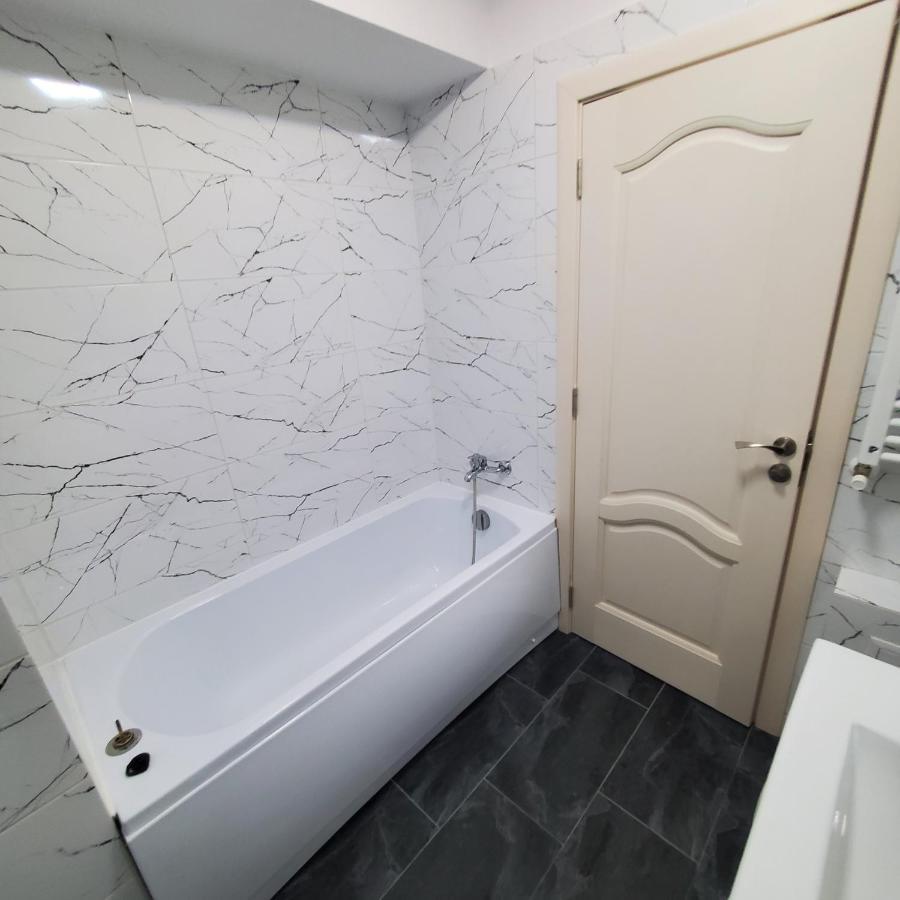 Luxury Apartament Bacovia Bákó Kültér fotó